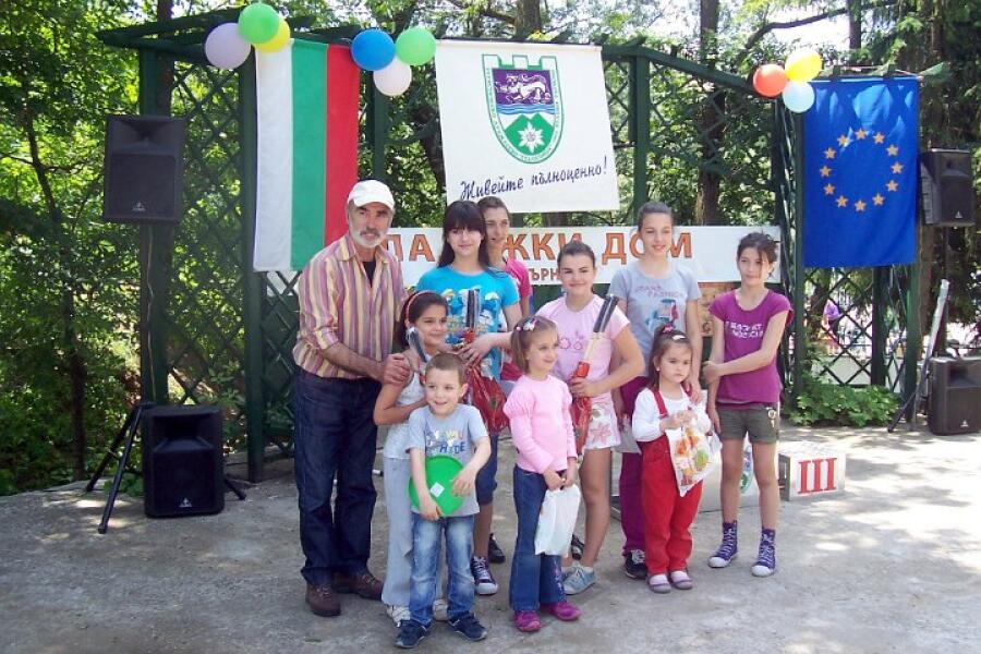 Открито ателие за рисуване по темата “Децата – независими от тютюна“
