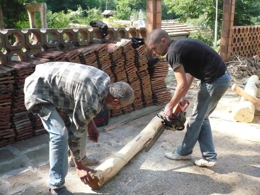 Баба Яга кани всички на нова къща в Ксилифор