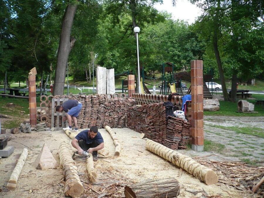Баба Яга кани всички на нова къща в Ксилифор