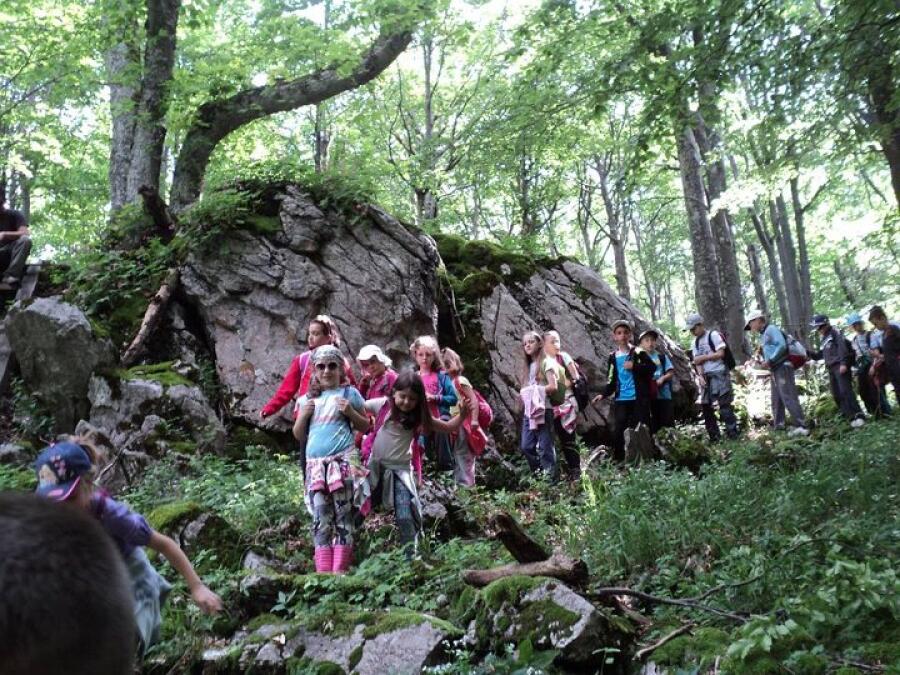 Приключенско лято на училищния клуб по туризъм „ТУР-2000“