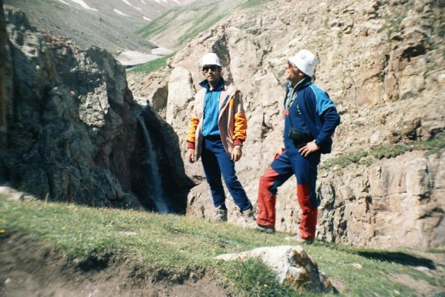 Фотоси, включени в изложбата "30 години след експедицията Памир 1985"