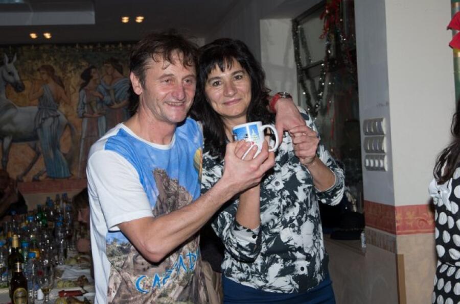 Коледен благотворителен бал