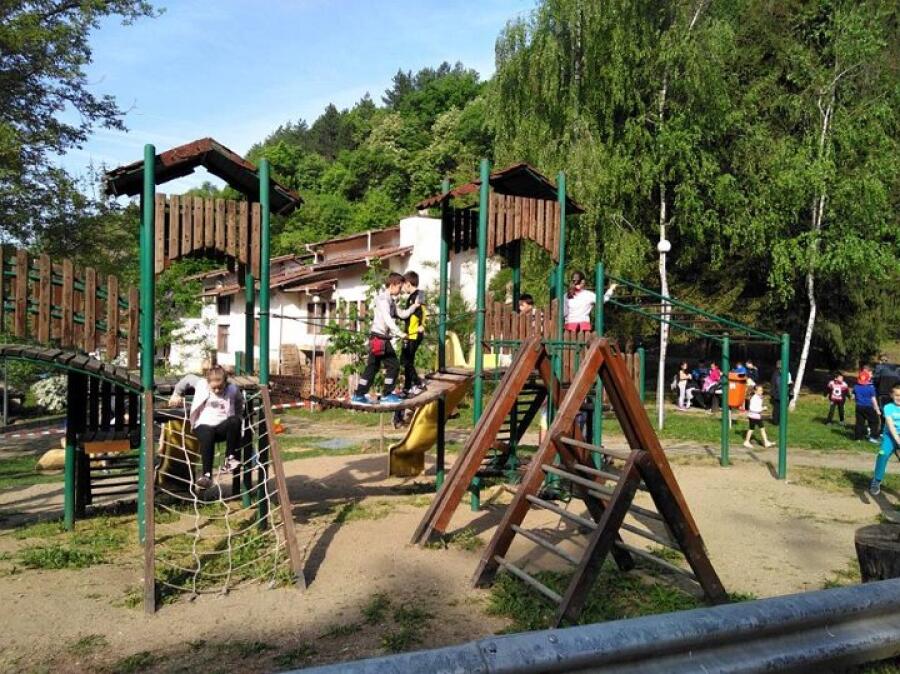 Патронен празник на ОУ „Бачо Киро“ на Ксилифор – прекрасен и вълнуващ