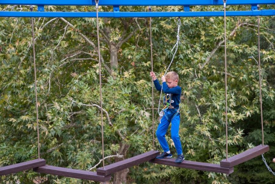 В парк Ксилифор откриха уникалния атракцион – въжена градина "Роуптопиа"