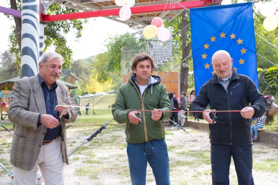 В парк Ксилифор откриха уникалния атракцион – въжена градина "Роуптопиа"