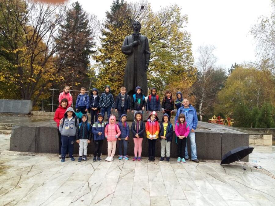 Есенно "Слънце в раницата"