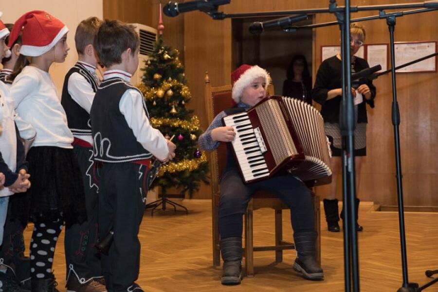 Традиционен коледен концерт