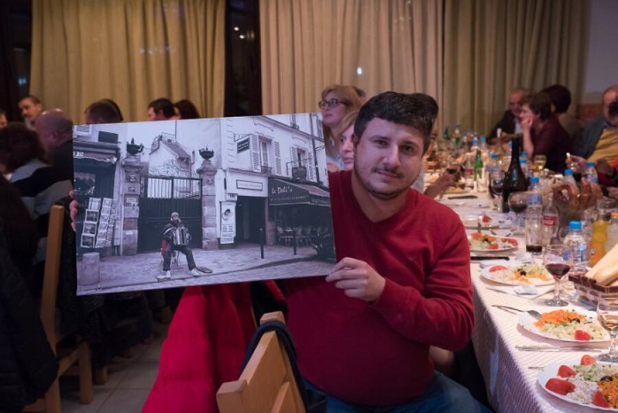 Коледен благотворителен бал