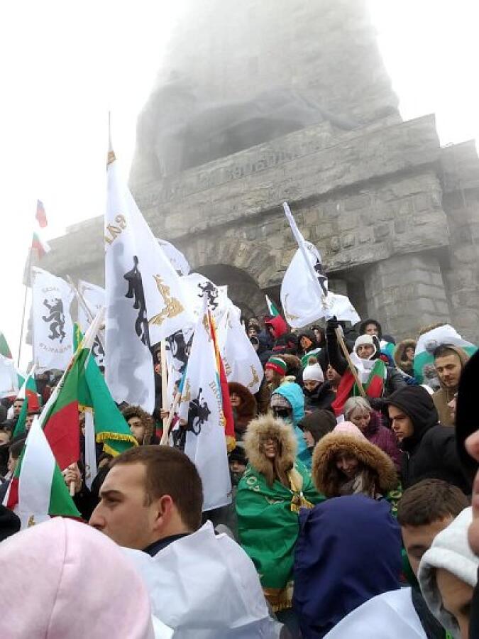 Туристите ветерани отбелязаха Трети март с поход