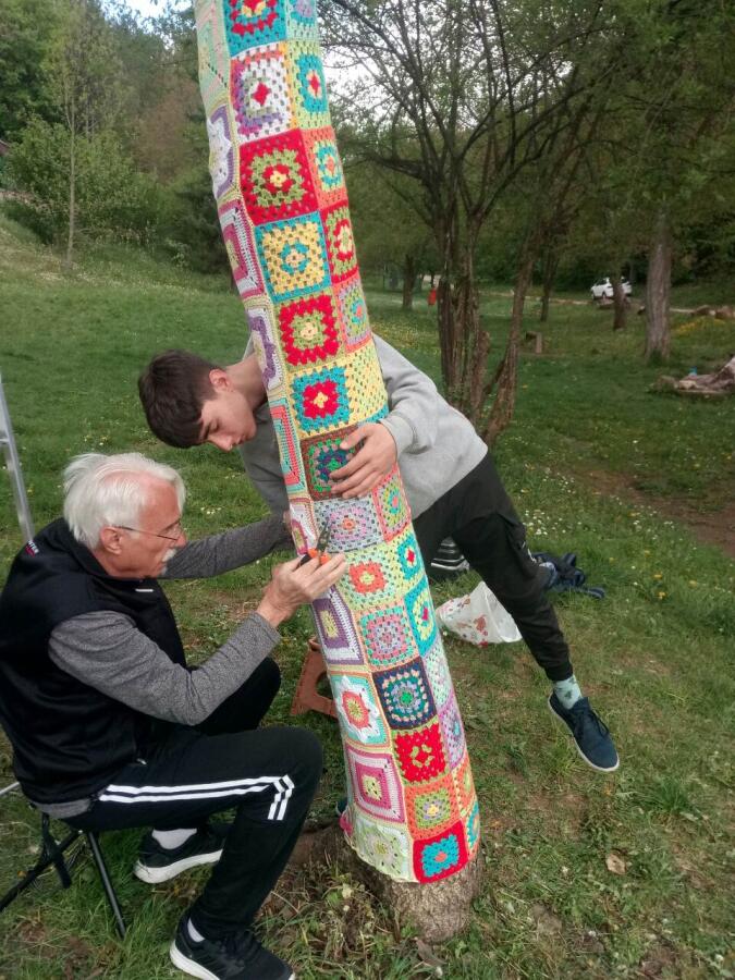 Ярнбомбинг