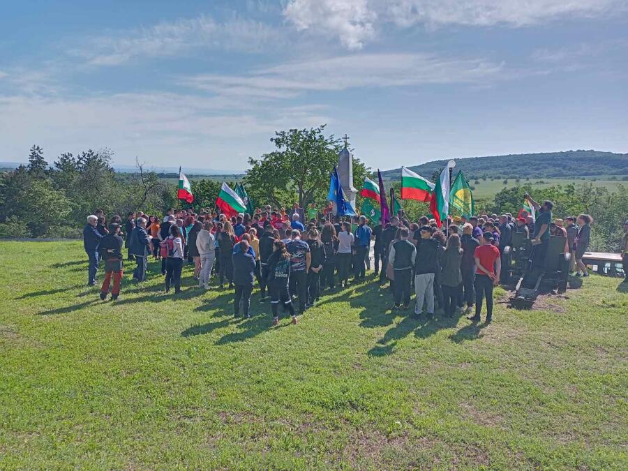 Национален туристически поход "По пътя на четата на поп Харитон и Бачо Киро"