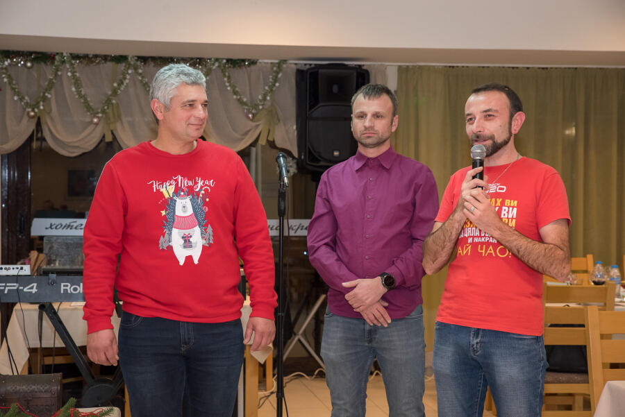Осемнадесети коледен благотворителен бал