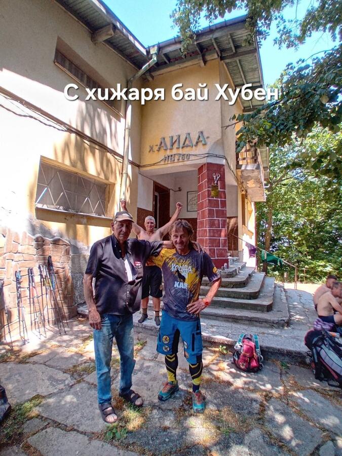 Групата на ТД „Трапезица - 1902“ с водач Боян Димов – по 14 дневния маршрут Е8, лято 2026